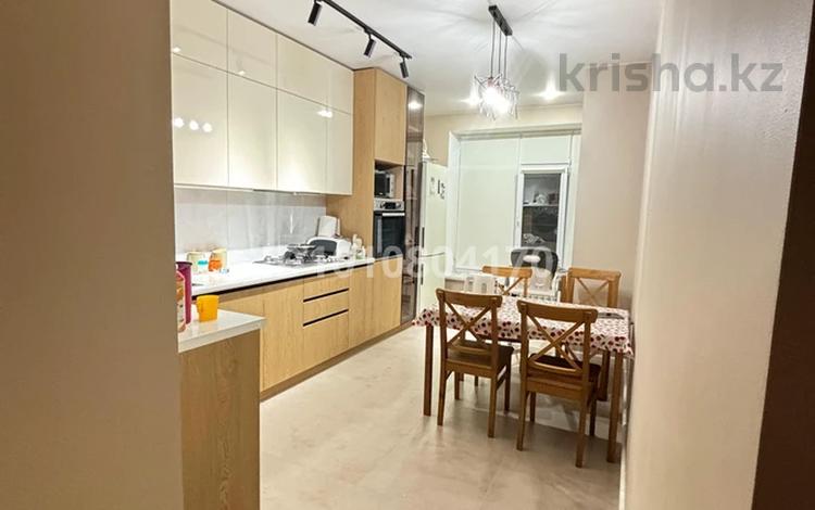 2-комнатная квартира · 65 м² · 8/10 этаж, Абая за 33 млн ₸ в Атырау — фото 4
