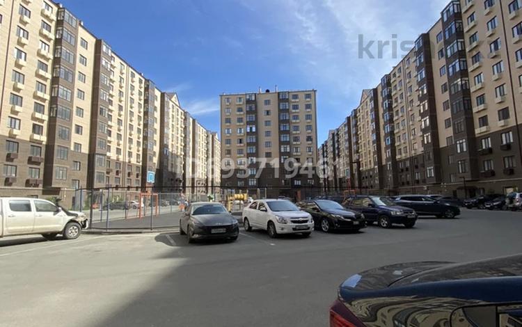 1-комнатная квартира, 49 м², 5/10 этаж помесячно, мкр Нурсая, Т. Жумагалиева 10