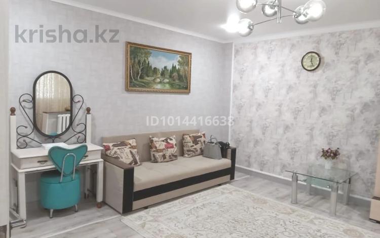 1-бөлмелі пәтер · 40 м² · 1/4 қабат, 4-ш/а. 26, бағасы: 11 000 ₸ в Актау, 4-й мкр — фото 2