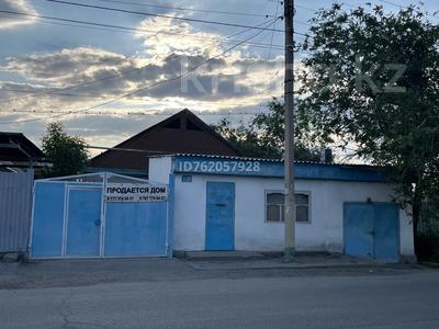 Жеке үй · 5 бөлме · 120 м² · 8 жүзд., Кенен Азербаева 149, бағасы: 25 млн ₸ в Таразе