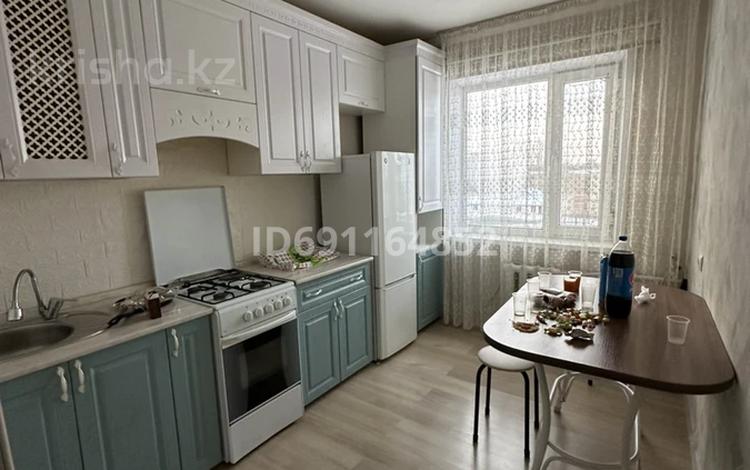 2-комнатная квартира, 54 м², 6/6 этаж помесячно, Рыскулбекова 4 — Рядом встреча, тц Гульжан