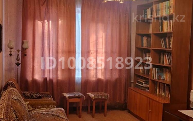 2-комнатная квартира · 51 м² · 1/5 этаж, мкр Аксай-3Б 8 за 190 000 ₸ в Алматы, Ауэзовский р-н — фото 2