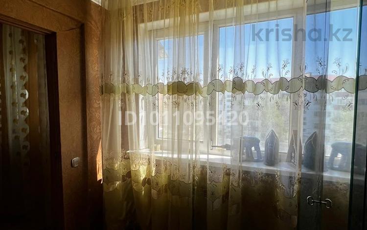 2-бөлмелі пәтер · 44.5 м² · 4/5 қабат, мкр Центральный, абая 15а, бағасы: 17 млн ₸ в Атырау — фото 2