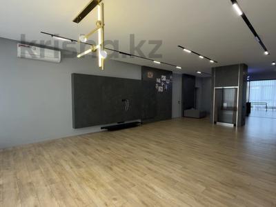 3-бөлмелі пәтер · 200 м² · 3/6 қабат, Рахмадиева — Блок3, бағасы: 176.9 млн ₸ в Алматы, Бостандыкский р-н