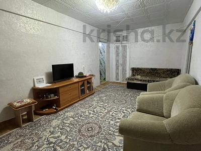 3-бөлмелі пәтер · 52 м² · 2/5 қабат, Бурова 27/1, бағасы: 19.8 млн ₸ в Усть-Каменогорске