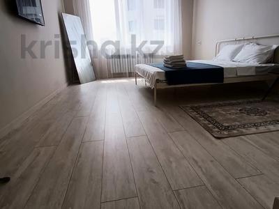 2-комнатная квартира · 50 м² · 5/13 этаж, Кабанбай батыра 252 за 20 000 ₸ в Алматы, Алмалинский р-н
