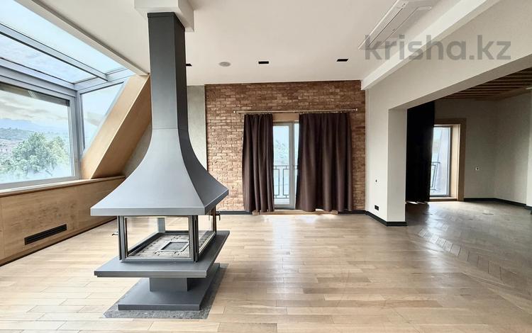 3-комнатная квартира · 160 м² · 7/8 этаж, мкр Горный Гигант, Манаева 92 — Затаевича за 199.5 млн ₸ в Алматы, Медеуский р-н — фото 2