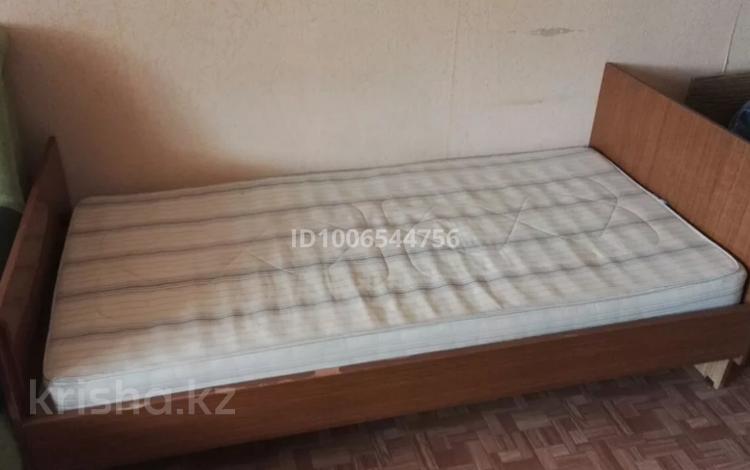 1 бөлме · 12 м² · 5 қабат, Серикбаева 1/1, бағасы: 140 000 ₸ в Усть-Каменогорске — фото 2