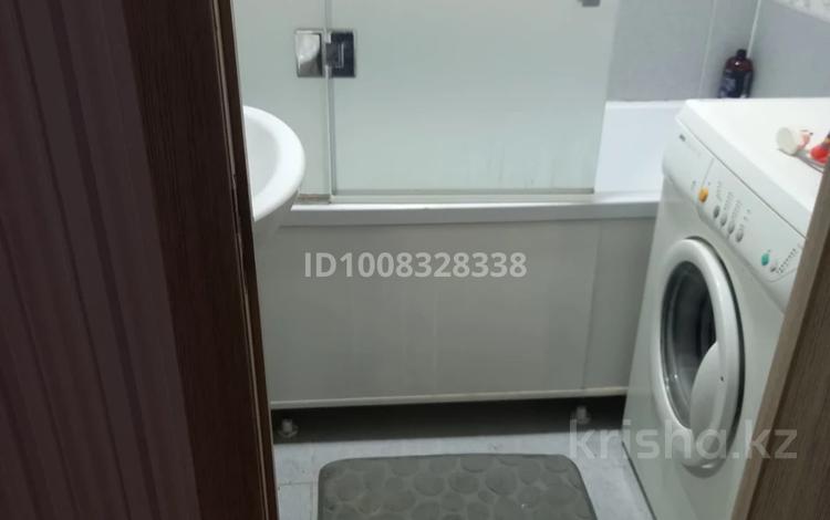 1-комнатная квартира · 45 м², ул. Кешрима Бозтаева 1 31 за 140 000 ₸ в Семее — фото 2
