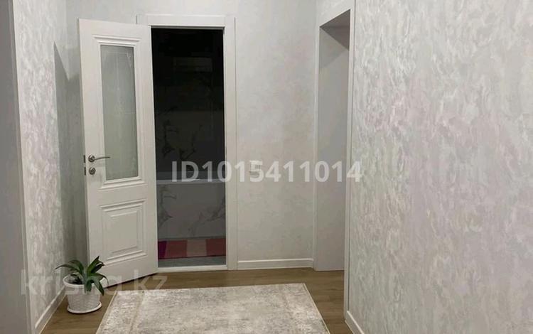 3-комнатная квартира · 74.7 м² · 2/9 этаж, Калдаяков 26/1 за 45 млн ₸ в Астане, Сарайшык р-н — фото 2