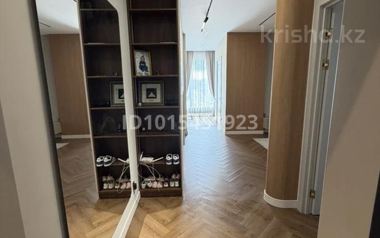 3-комнатная квартира · 90 м², Сыганак 28 за 550 000 ₸ в Астане, Нура р-н — фото 2