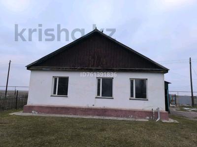 Отдельный дом · 4 комнаты · 90 м² · 15 сот., мкр Турксиб, Жабира 109 за 5.5 млн 〒 в Таразе