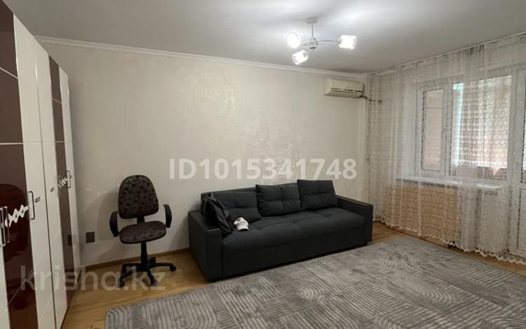 1-комнатная квартира · 44 м² · 2/9 этаж, Райымбек батыра 245 за 250 000 ₸ в Алматы, Жетысуский р-н — фото 2