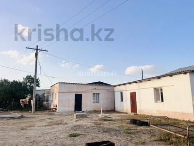 Отдельный дом · 5 комнат · 258 м² · 10 сот., Қожа Ахмет Яссауи 70 — Возле вокзала за 20 млн ₸ в Кульсары