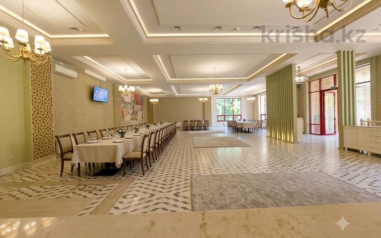 Общепит, развлечения · 1000 м² за 7 млн ₸ в Алматы, Медеуский р-н — фото 2