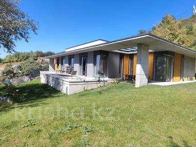 Отдельный дом · 6 комнат · 283.43 м² · 25.3 сот., мкр Нур Алатау, Осиек 44 за 350 млн 〒 в Алматы, Бостандыкский р-н