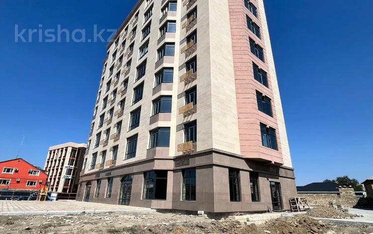 3-комнатная квартира, 103 м², 7/9 этаж, Курмангазы 21 — В радиусе полутора километров много дошкольных и учебных заведений – ясли-сад, гимназия №1, школа-интернат №4, детсады , школа-гимназия №3 и №30, лицей-интернат для девочек, школа-лицей-интернат, колледж транспорта и коммуникаций, профессионально-техническая школа №4, школа-лицей №16, школа искусств, Атырауский колледж энергетики и строительства, музыкальная академия. за 51.5 млн 〒 — фото 2