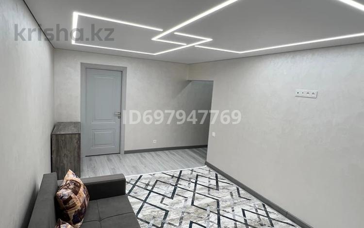 2-бөлмелі пәтер · 45 м² · 2/5 қабат, Микрорайон Самал 24 — Перекресток Сейфулина -Б. Момышулы, бағасы: 160 000 ₸ в Таразе — фото 3