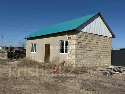 Отдельный дом · 2 комнаты · 111 м² · 8 сот., мкр Аксай-2, улица 2 дом 8 — Аксай 2 улица 2 дом 8 за 10 млн 〒 в Атырау