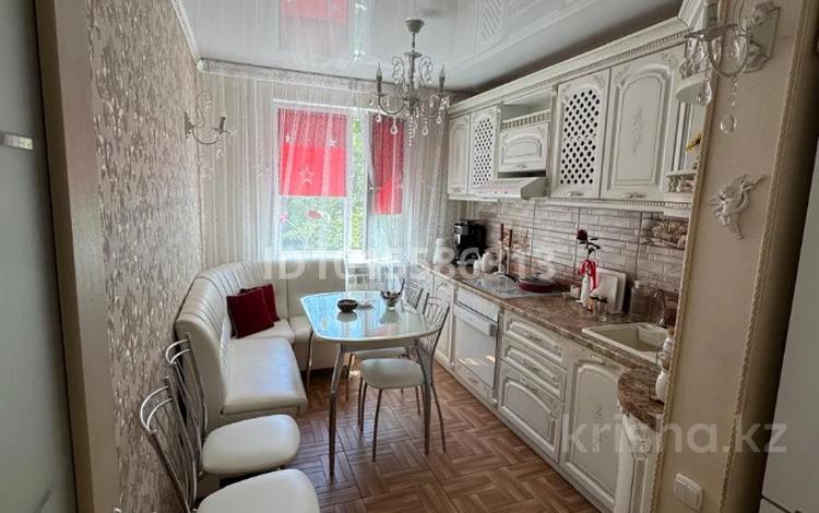 4-бөлмелі пәтер · 86.2 м² · 5/9 қабат, Камзана 68, бағасы: 35 млн ₸ в Павлодаре — фото 2