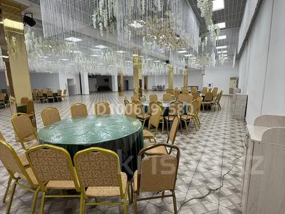 Свободное назначение, общепит, фитнес и спорт, развлечения, конференц-залы, студии · 915 м² за 3 млн 〒 в Караганде, Казыбек би р-н