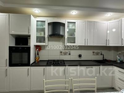 Продажа квартир в Западно-Казахстанской обл.: 3-комнатная квартира · 85 м² · 5/5 этаж, мкр Северо-Восток, мкр. Северо-Восток-2 40/1 за 37 млн 〒 3-комнатная квартира · 85 м² · 5/5 этаж, мкр Северо-Восток, мкр. Северо-Восток-2 40/1 за 37 млн 〒 в Уральске