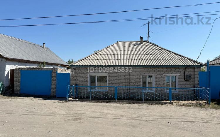 Отдельный дом · 3 комнаты · 60 м² · , Бобровка, Западный поселок 3 переулок 10 — Магазин «Сагман», остановка ПМК, рядом есть мечеть за 14 млн ₸ в Семее — фото 2