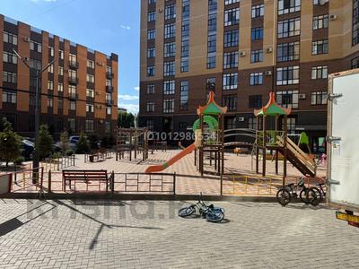 2-комнатная квартира · 80 м² · 10/10 этаж, мкр. Алтын орда, Санкибай батыра 40в — Гипер Дина, капитал Плаза за 300 000 ₸ в Актобе