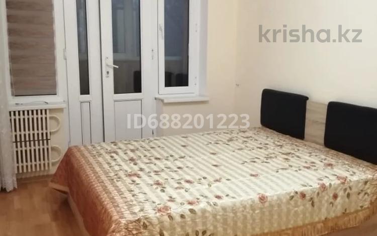 3-комнатная квартира, 70 м², 3/5 этаж помесячно, 11-й мкр 17 за 125 000 〒 в Актау, 11-й мкр — фото 3