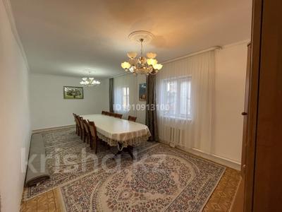 Отдельный дом · 4 комнаты · 190 м² · 10 сот., мкр Аксай, Достық 25 за 25 млн ₸ в Атырау
