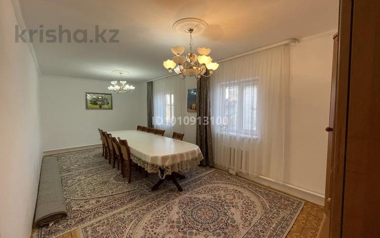 Отдельный дом · 4 комнаты · 190 м² · 10 сот., мкр Аксай, Достық 25 за 25 млн ₸ в Атырау — фото 2