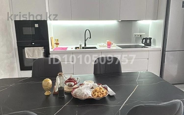 4-комнатная квартира · 111 м² · 1/5 этаж, мкр Новый Город 56/4 за ~ 65 млн ₸ в Караганде, Казыбек би р-н — фото 2