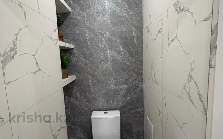 2-бөлмелі пәтер · 65 м² · 3/9 қабат, мкр. Алтын орда, бағасы: ~ 32.2 млн ₸ в Актобе — фото 2