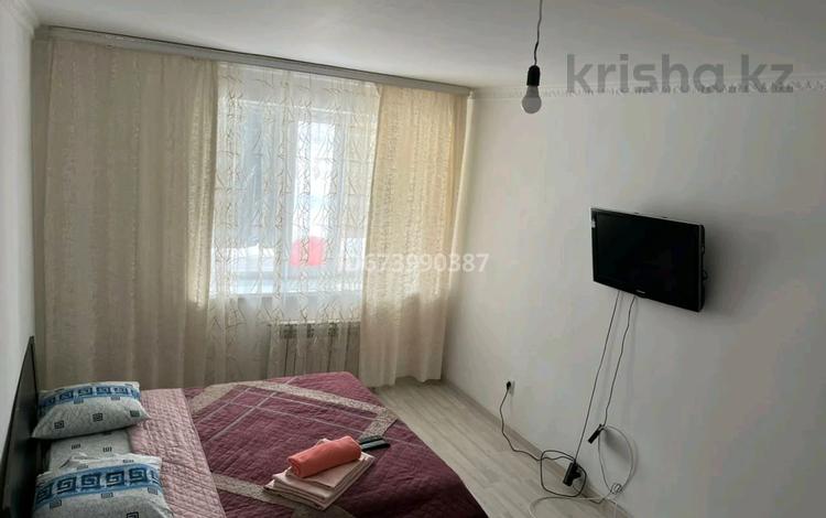 1-комнатная квартира · 50 м² · 8/9 этаж, мкр 5, Ал/молд 13Б — Есет-б -Тайбекова - Ибатова за 12 000 ₸ в Актобе — фото 2