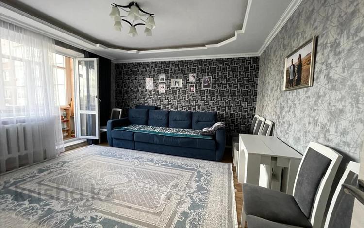 4-комнатная квартира · 81.6 м² · 8/10 этаж, мкр Юго-Восток, мкр Степной 4 за 30.7 млн ₸ в Караганде, Казыбек би р-н — фото 2
