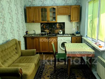 1-комнатный дом помесячно, 45 м², 2 сот., Охотский переулок за 250 000 〒 в Алматы, Бостандыкский р-н