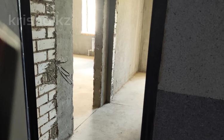 1-бөлмелі пәтер · 39 м² · 4/5 қабат, мкр. Алтын орда, Алтын орда 49Л, бағасы: ~ 12.5 млн ₸ в Актобе — фото 2