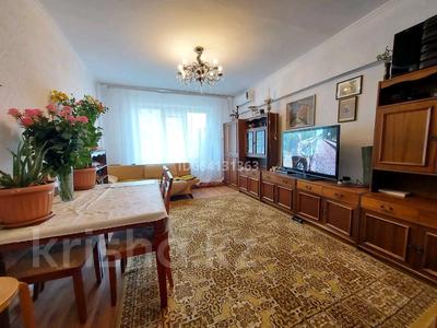 3-комнатная квартира, 72 м², 3/5 этаж, Жандосова за 50 млн 〒 в Алматы, Ауэзовский р-н