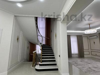 Жеке үй • 8 бөлмелер • 480 м² • 10 сот., мкр 12 5, бағасы: 245 млн 〒 в Актобе, мкр 12