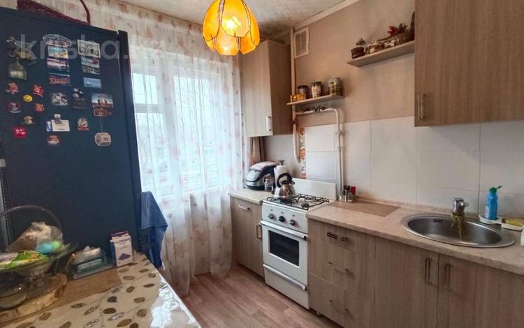 2-бөлмелі пәтер, 44 м², 1/5 қабат, мкр Юго-Восток, Республики 28, бағасы: ~ 15.9 млн 〒 в Караганде, Казыбек би р-н — фото 9