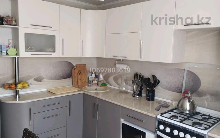 3-комнатная квартира · 67.4 м² · 1/6 этаж, 6 микрорайон 45 за 16.5 млн ₸ в Лисаковске — фото 8