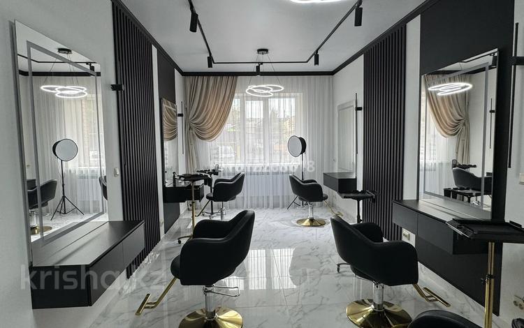 Салоны красоты · 50 м² за 80 000 ₸ в Уральске — фото 2