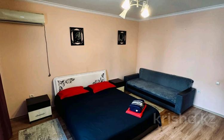 2-комнатная квартира · 70 м² · 2/5 этаж, мкр Центральный, Абая 13 а — Махамбета за 2 000 ₸ в Атырау — фото 10