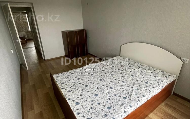 3-бөлмелі пәтер · 62 м² · 2/5 қабат, мкр Михайловка , Осевая 4, бағасы: 120 000 ₸ в Караганде, Казыбек би р-н — фото 2