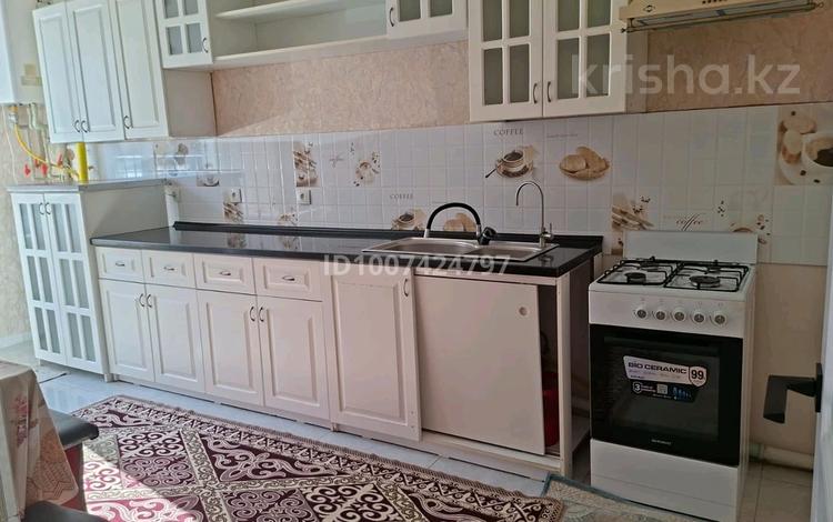2-бөлмелі пәтер · 86 м² · 1/5 қабат, мкр Нуртас 25, бағасы: 170 000 ₸ в Шымкенте, Каратауский р-н — фото 2