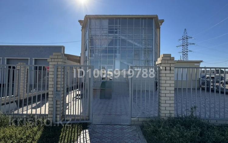 Офисы, образование, кабинеты и рабочие места · 720 м² за ~ 2.9 млн 〒 в Атырау — фото 13