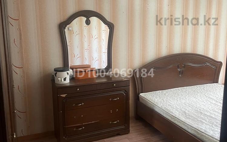 4-комнатная квартира · 74 м² · 5/5 этаж, 7 Мкр Самал 18 — Мкр самал дом 18 между школами 39 и 45 за 17 млн ₸ в Таразе — фото 2