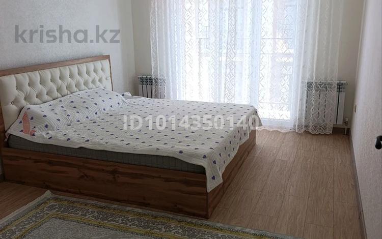 2-комнатная квартира · 70 м² · 4/10 этаж, мкр Акжайык, Куаныша Толеметова 50/6 за 250 000 ₸ в Шымкенте, Абайский р-н — фото 2