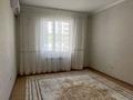 2-комнатная квартира · 70 м² · 4/10 этаж, мкр Акжайык, Куаныша Толеметова 50/6 за 250 000 ₸ в Шымкенте, Абайский р-н — фото 12