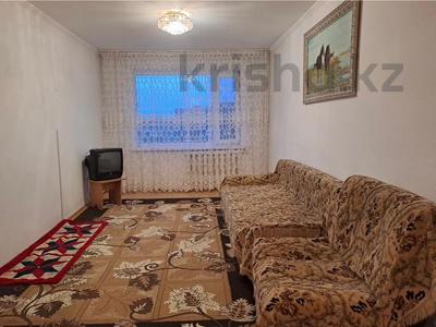 3-комнатная квартира · 65 м² · 8/9 этаж, Майкудук, 15й микрорайон 26/3 за 12.7 млн ₸ в Караганде, Алихана Бокейханова р-н